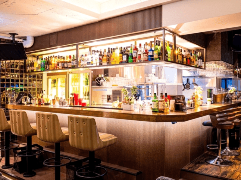 ラグジュアリーバー&カラオケ ルビー 恵比寿店 LUXURY BAR & KARAOKE RUBBY EBISUの画像2枚目