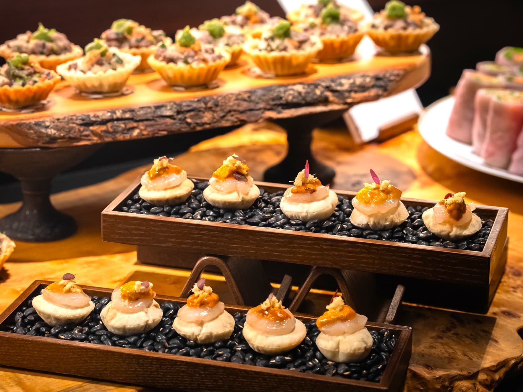 【50名以上 / 立食】特別プラン|ベトナムの貸切宴会 ¥8,000〜|大人数の懇親会・歓送迎会・忘年会・新年会・結婚二次会に(ビュッフェ / カナッペ / 2時間 アルコール飲み放題付)