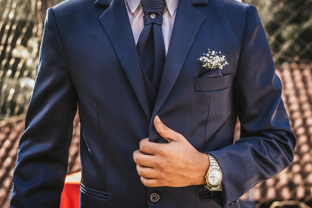 男性ゲスト 結婚式二次会で守るべき服装マナーとおすすめコーデ例 二次会ベストサーチlabo