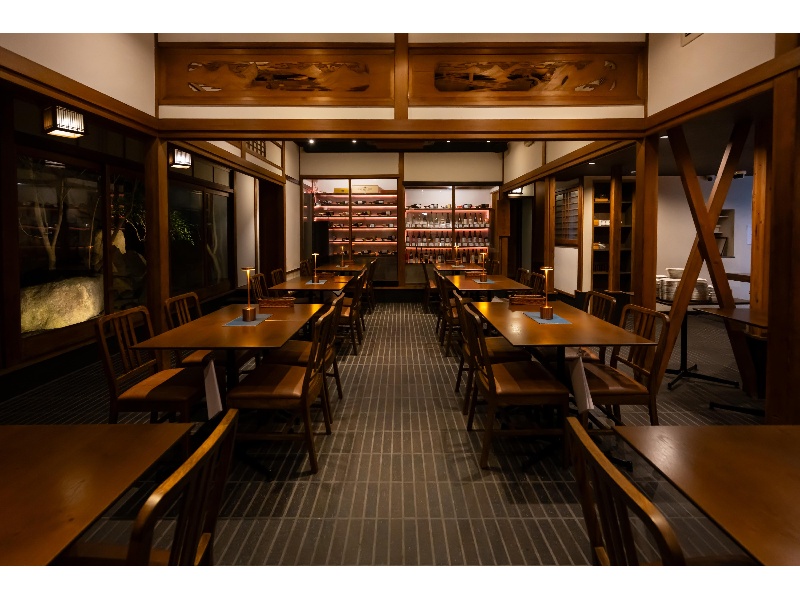 ホール席:最大40名様