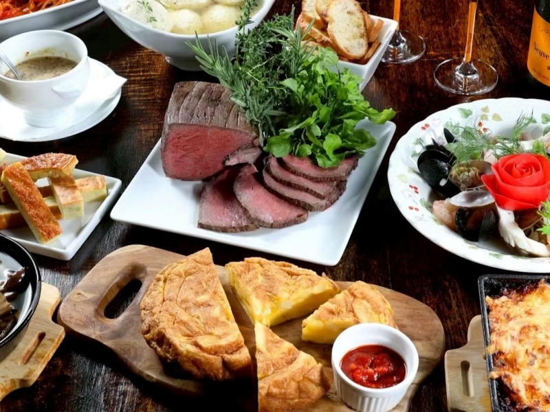 【スペシャルプラン☆】スペシャルメニュー10品＋2時間飲み放題 貸切3時間半 乾杯用スパークリング、シェフ特製ケーキ付き！
