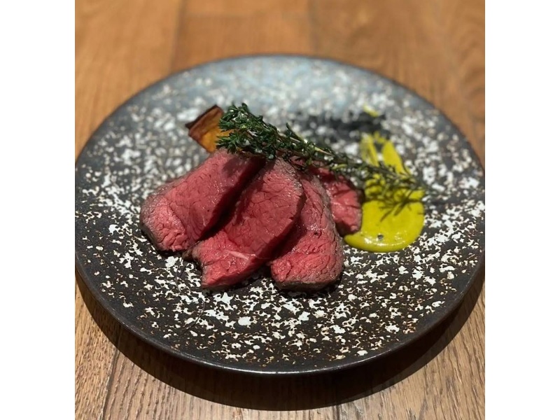 【特別な会に】A4黒毛和牛ランプステーキ★お料理9品＋フリードリンク2時間