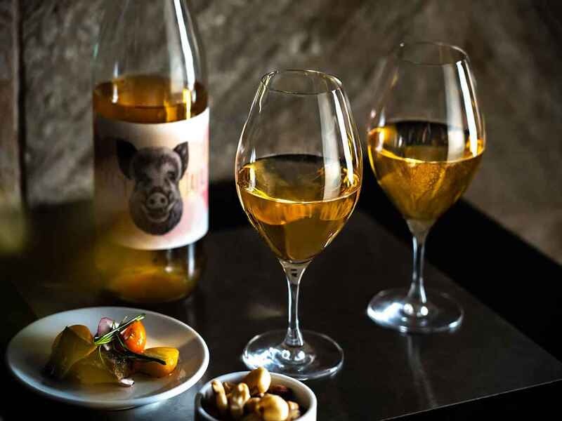 クラフトビールやハイボールの他、「自然派ワイン」もおすすめ