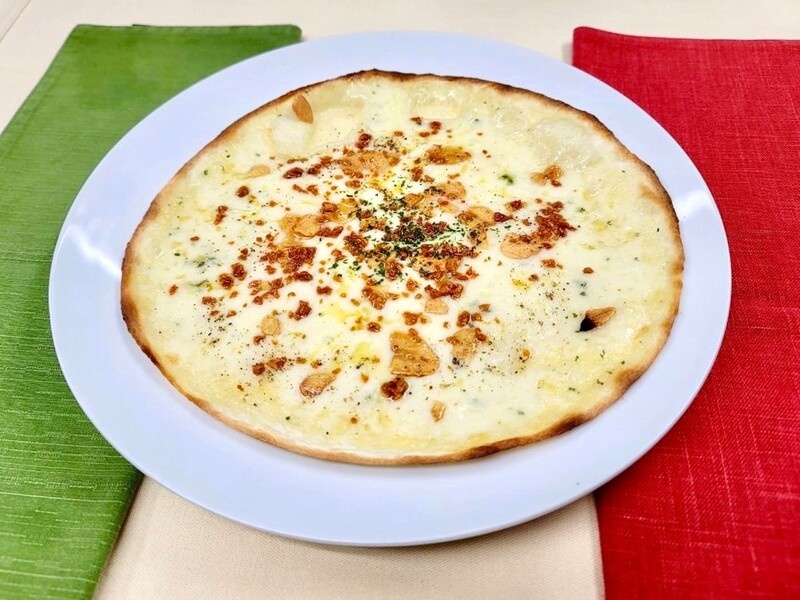 【お料理(例)】
ガーリックピザ