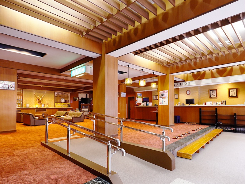 エントランス内観