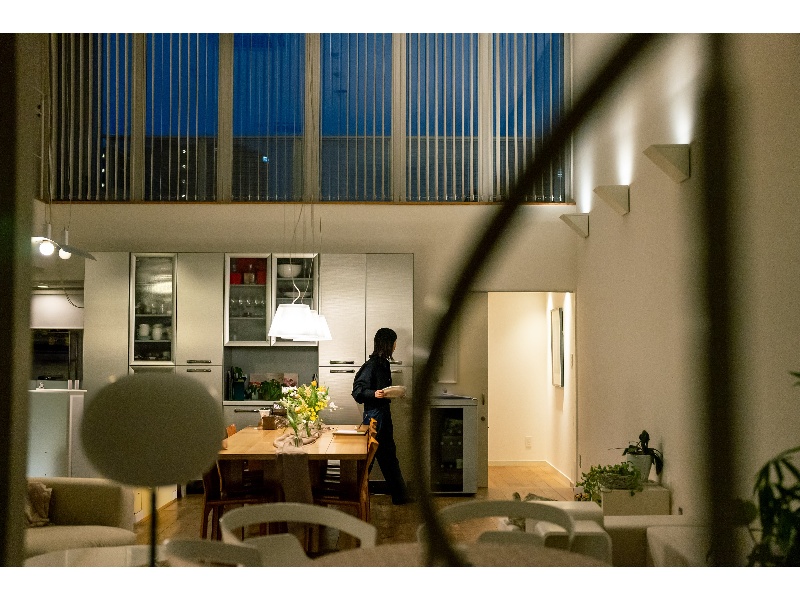 天井高のある開放的な空間