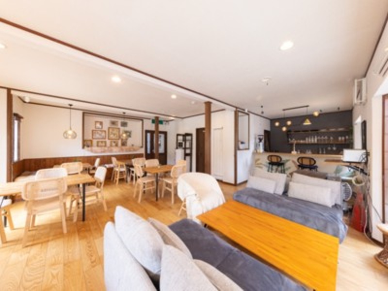 ソファーも完備！くつろげるパーティーを。