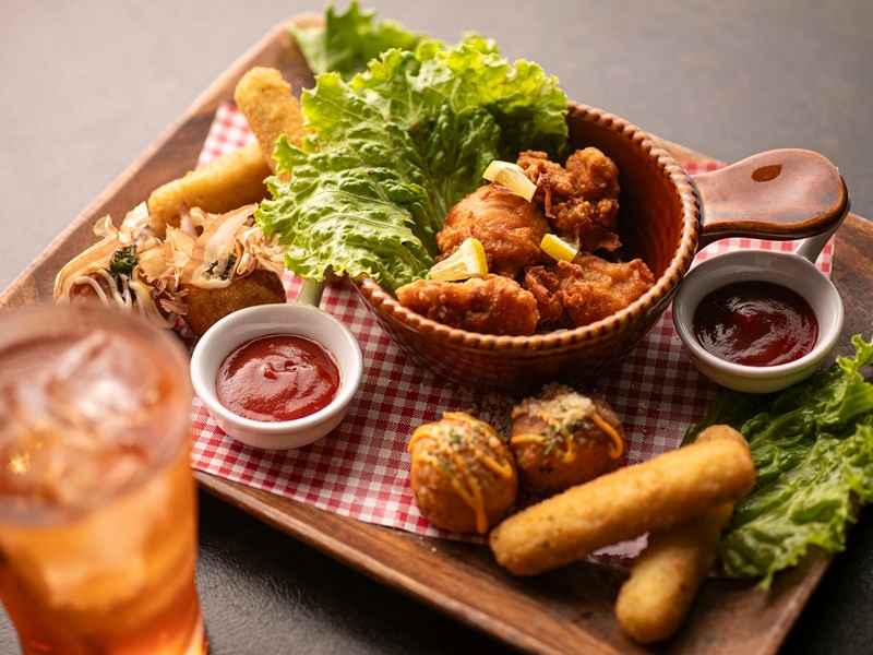 お食事メニューも豊富!
お料理にこだわりたい方に!厳選コース♪
スタンダードに宴会を楽しみたい方には!カジュアルコース♪