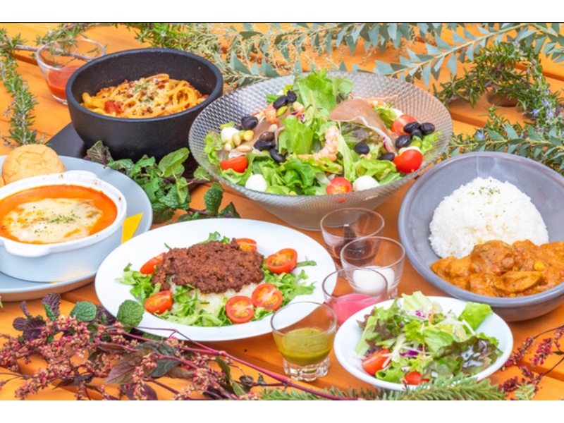 【料理、ドリンクともに充実！ベーシックプラン】お一人5,000円　品数6品+フリードリンク