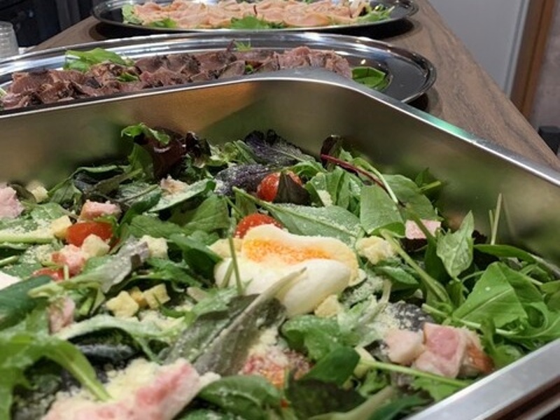 イタリアンダイニングとして、一次会や貸し切りに人気です。