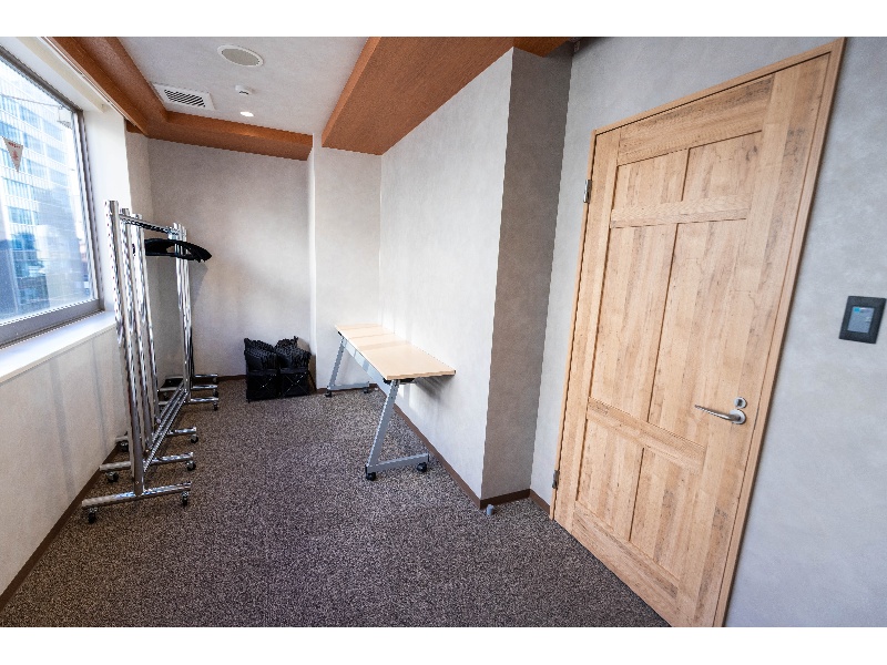 【クローク】- グレイドパーク 新橋駅前7F（銀座口）