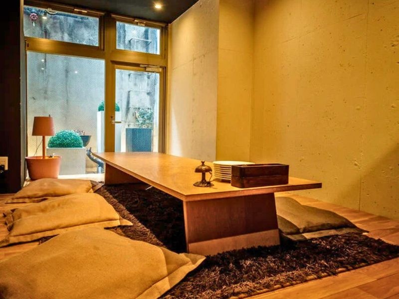 ４〜１０名様まで入れる洋風座敷VIP個室