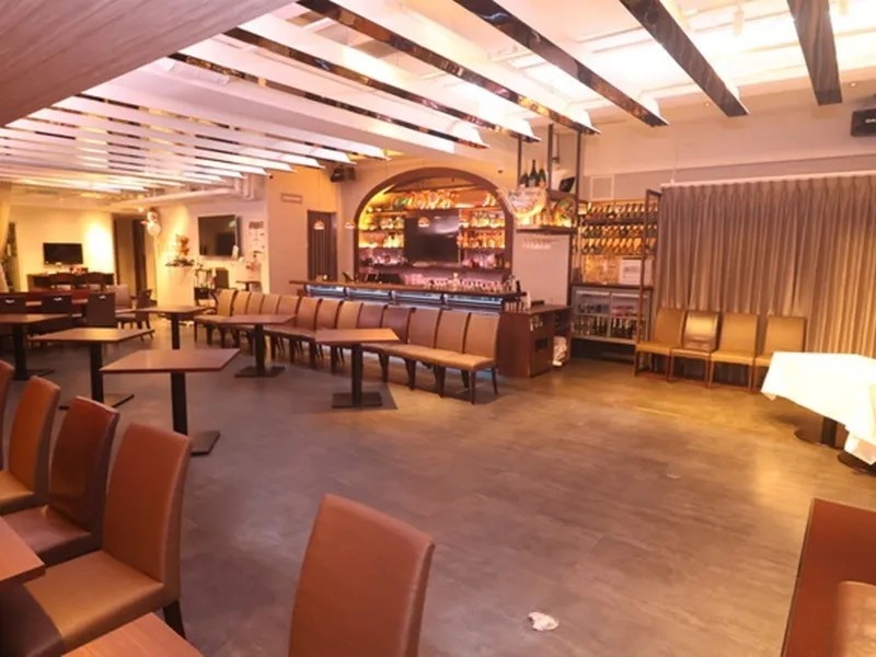 間仕切りやボックス席が無いため一体感のあるパーティーが可能。