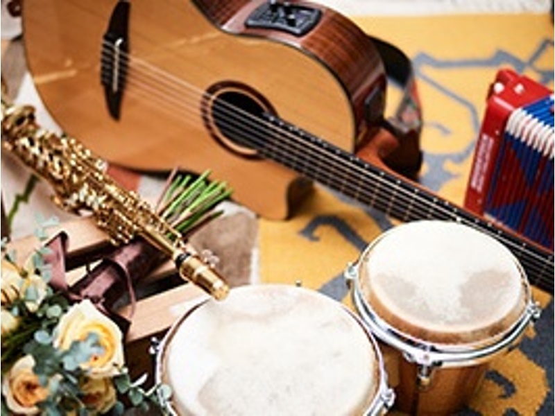 結婚式の二次会にも！
ウェディング事業を行う会社が運営している
レストランのスタッフが事前打ち合わせを担当するので、
当日も安心してお過ごしいただけます。
演出やサプライズもお気軽にご相談ください。