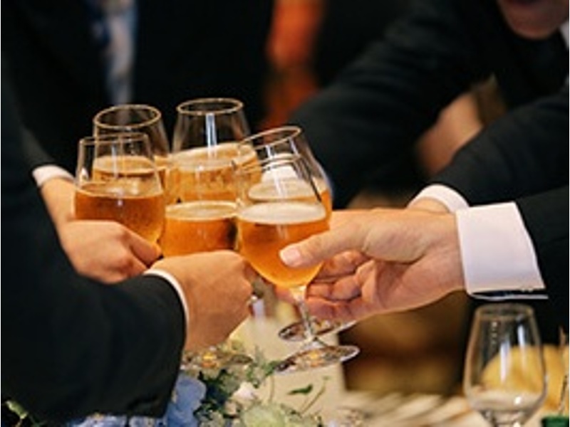 様々なイベントやパーティに！
企業パーティ、レセプションイベント、歓送迎会、バースデーパーティなど、様々な催しに対応。最大80名（立食時）収容可能。着席や立食、コース料理やブッフェなどご用途や人数に合わせて最適なプランをご案内いたします。