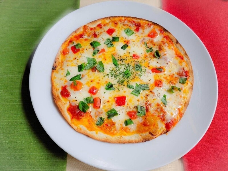 【お料理(例)】
マルゲリータピザ