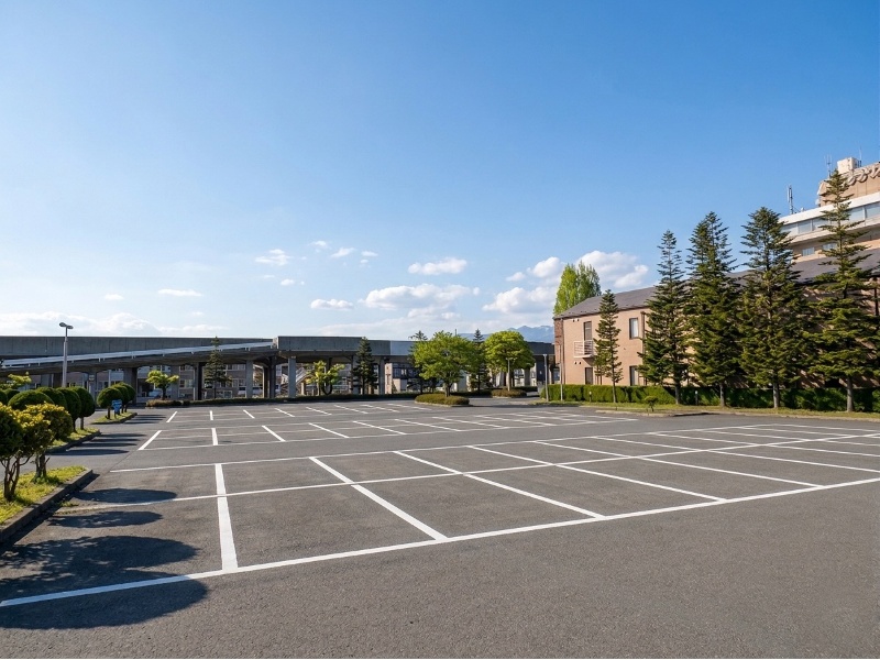 無料駐車場完備