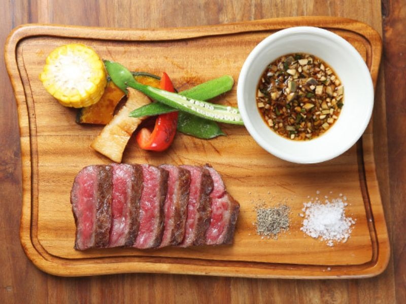 山形牛のステーキ～山形だしソース～