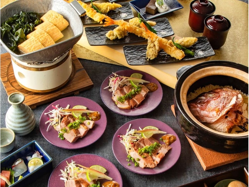 《個室確約》【名物堪能コース】全8品 2時間飲み放題付 7370円⇒6800円（税込）