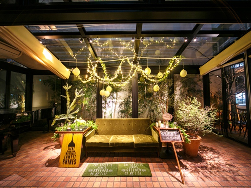 おしゃれ度アップの高砂ソファでお二人だけのオリジナル装飾が叶う！