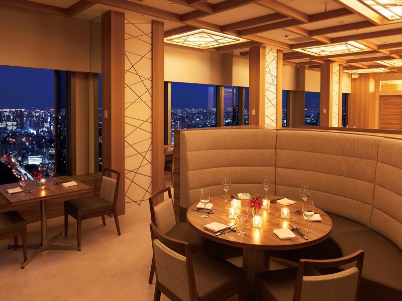 ブース席
女子会やデート、プライベートなお食事会にピッタリなブーススタイル