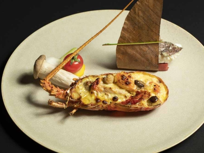 フレンチのフルコース
シェフとのお打ち合わせの中でご希望にそったお料理をご提案。
お箸もつけたセッティングであらゆる年齢層のゲストに配慮いたします。
より美味しくより楽しくお料理でおもてなしを。