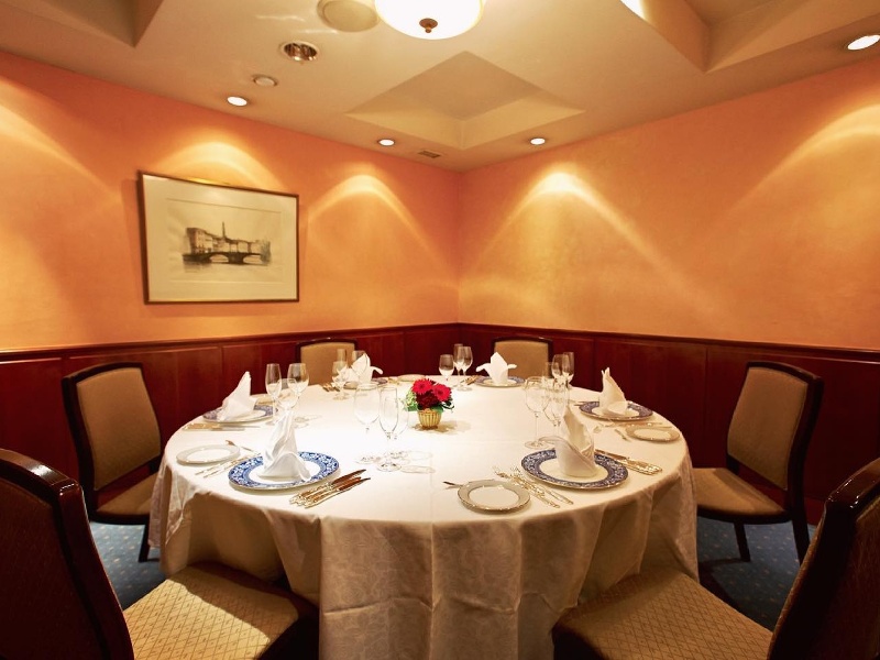 ６階小宴会場「葵・桐」