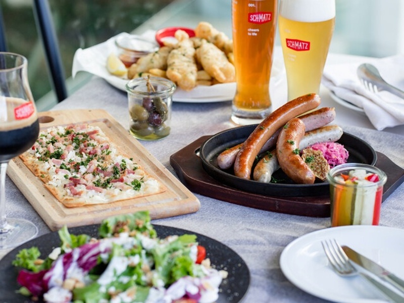 本格ドイツ料理とジャーマンクラフトビールが楽しめる、隠れ家感漂うビアホールです。