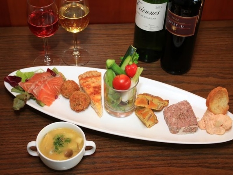 様々なシーンに合わせた自慢のお料理をご提供させていただきます。