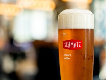 泡まで美味しい、至福のドイツビール。