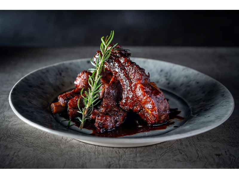 【CourseB +180分飲み放題】WARAYAKI ポークバックリブや鰹のたたきなど