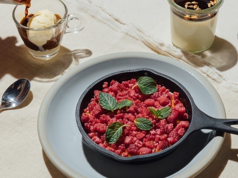 自家製ラズベリークレームブリュレ/raspberry creme brulee