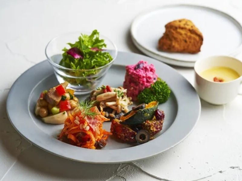  【景品抽選ゲーム付】ビュッフェ6品＋フリードリンクカジュアルプラン♪