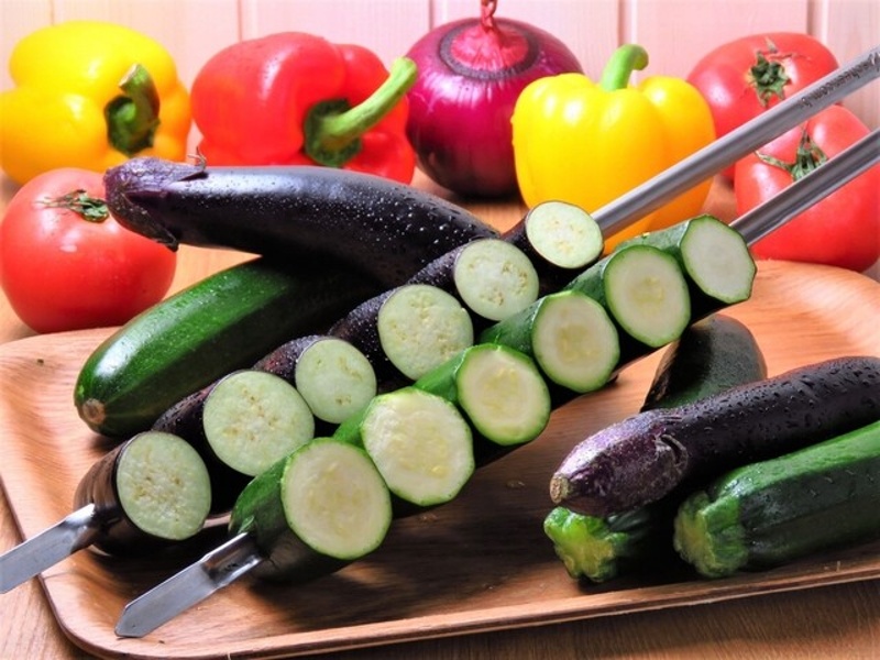 ポンデケージョやデザートビュッフェも充実。本格ブラジル料理で特別な時間に変える。