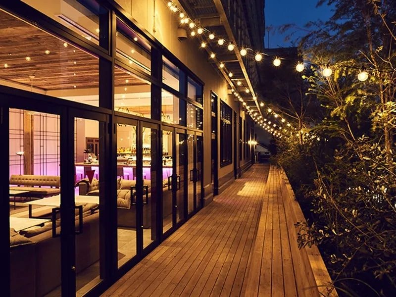 雰囲気抜群のテラスも完備