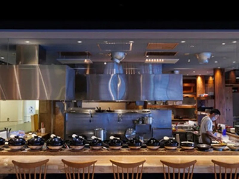 横並びで過ごすカウンター席