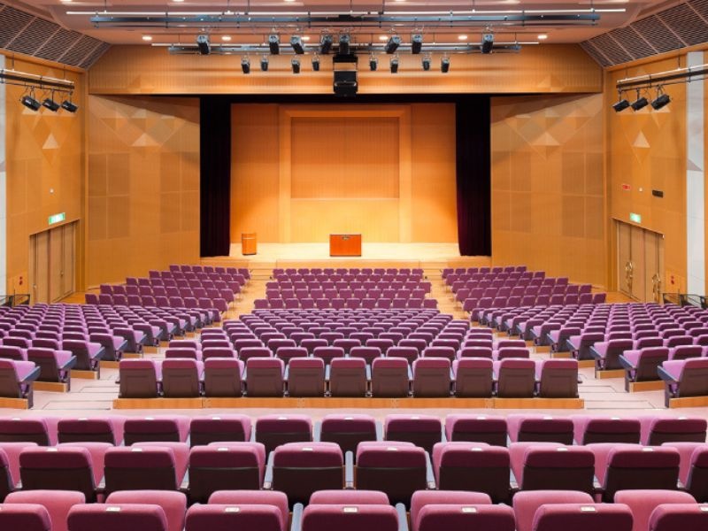 テルサホールは、式典・記念行事・学術会議・ご宴会・社交ダンスなど、多彩なイベントに対応しています。