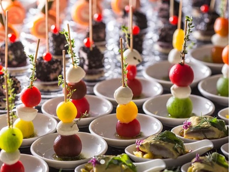 【お料理】
色とりどりのピンチョス。