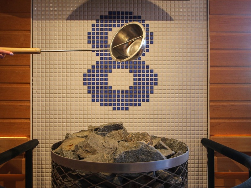 8WATER CAVE swim suits spa