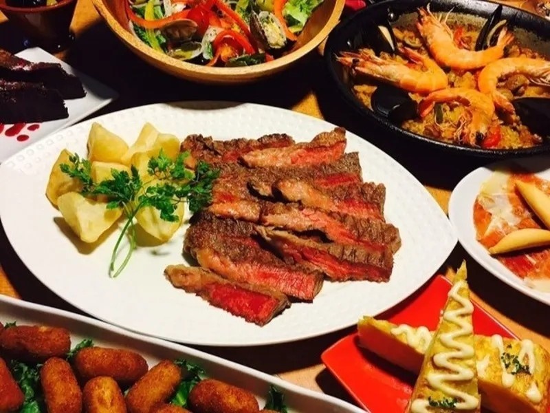 【無料ゲーム演出つき！】当店自慢の巨大パエリアにデザート付★お料理12品・フリードリンク2時間