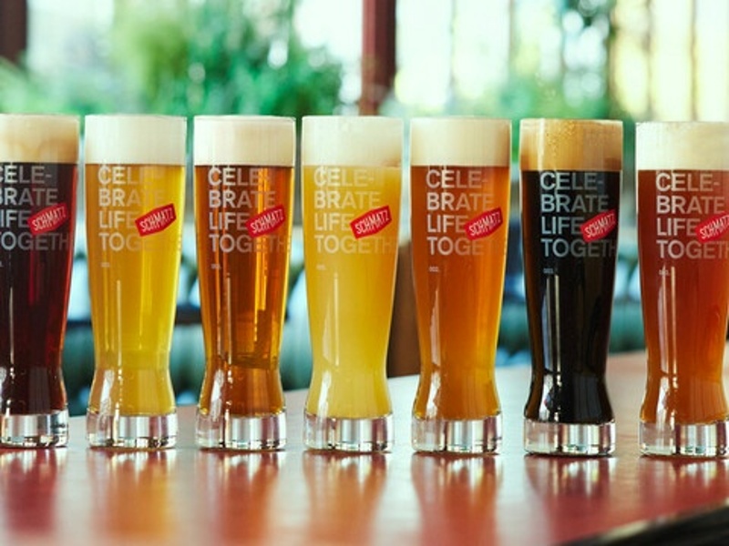 本場ドイツの製法と原料にこだわったビール本格クラフトビールが楽しめます。ライトからビターまで多彩なビールラインナップをご堪能ください!