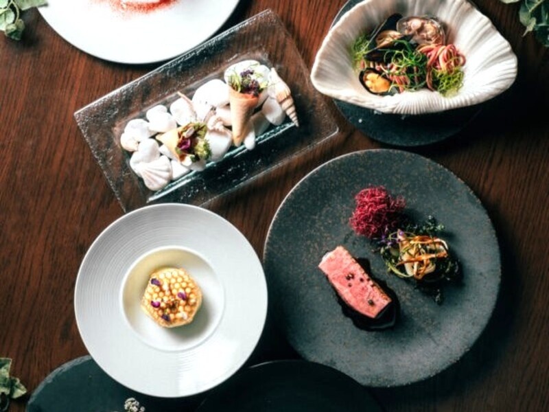 【お料理例】
季節で変わる、旬の食材を使用したディナーです。
