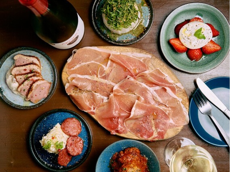 最大6時間飲み放題をご用意！時間を気にせずゆっくり楽しめる。