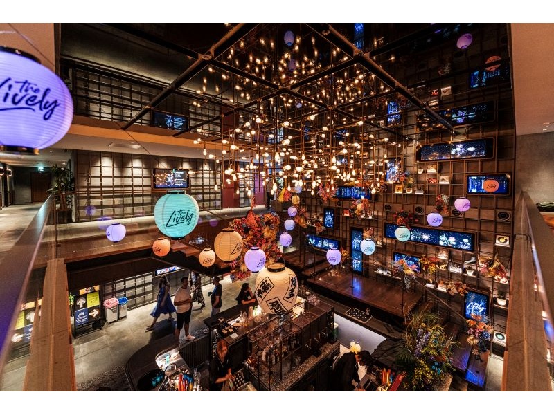 【BAR】
ホテル中心にはライフスタイルホテルの象徴ともいえるBARもございます。週2回DJイベント開催。