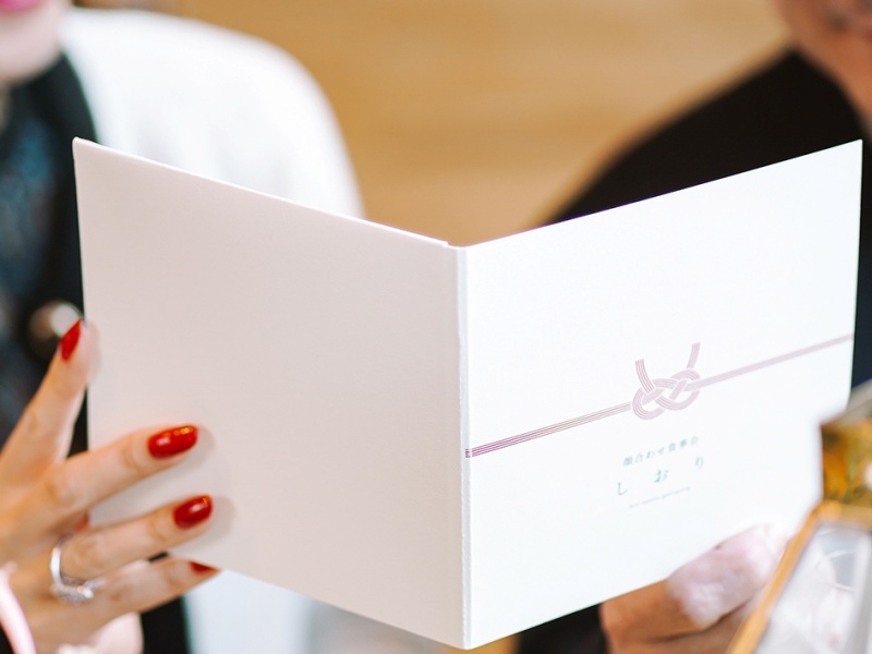 お祝い・慶事会食
お客様の大切な記念日や
ご家族同士の顔合わせ食事会をプロデュースしています。