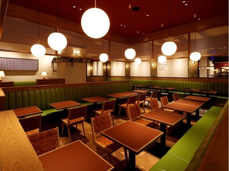 貸切パーティーで特別な空間を独占できます。マイク貸出無料でスピーチや余興も安心。