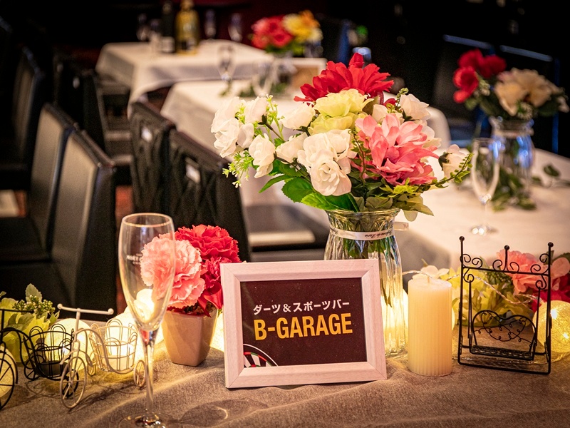 貸切時は大画面プロジェクター、マイク、最新カラオケも利用可能です。決起集会や打ち上げ、同窓会、結婚式二次会など、様々なシーンでぜひご利用ください。レイアウトや機材について、お問い合わせも承ります。