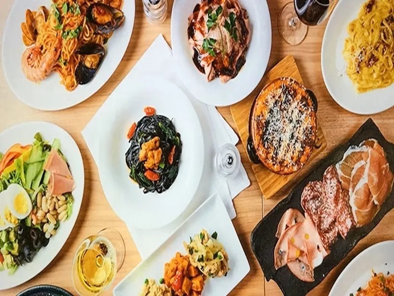 1.5時間飲み放題、お得な大皿プラン！