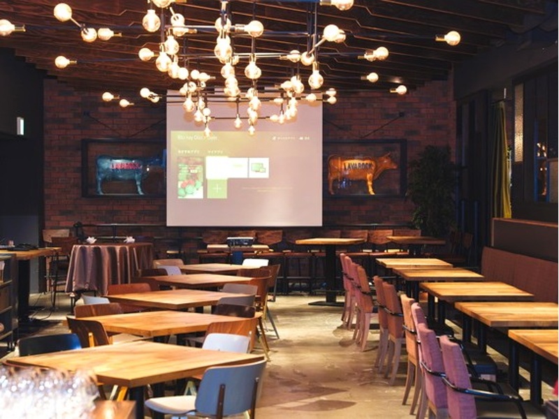 【会場】
プロジェクター&スクリーン、マイク、店内BGMで最高の演出をいたします。