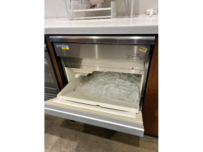 会場内_備品_カウンター側製氷機